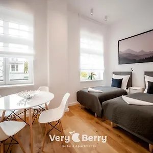 Very Berry - Orzeszkowej 14 - Mtp Apartment, Parking, Check In 24h Poznań